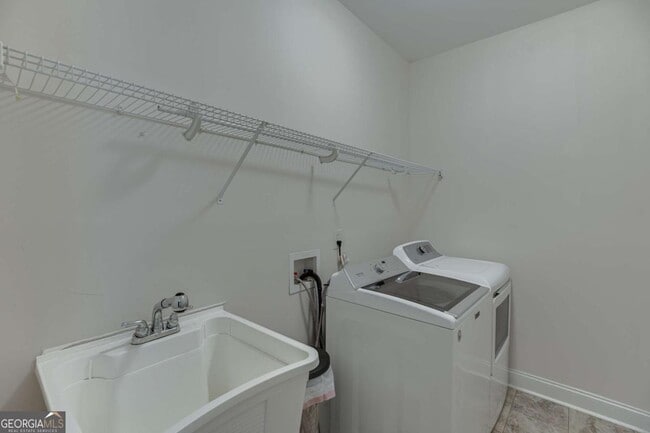 Building Photo - 6440 Deep Woods Ct
