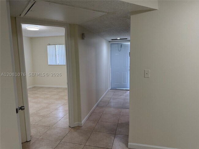Building Photo - 8000 Fairview Dr