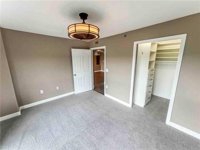 Building Photo - 2870 Pharr Ct S Northwest