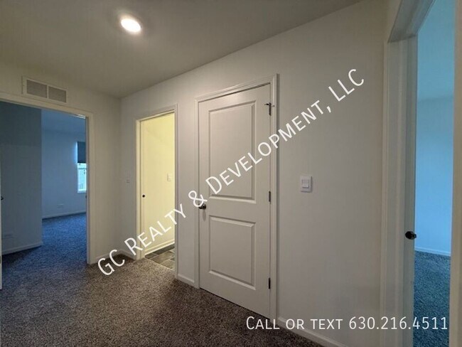 Building Photo - 1694 Cottage Dr