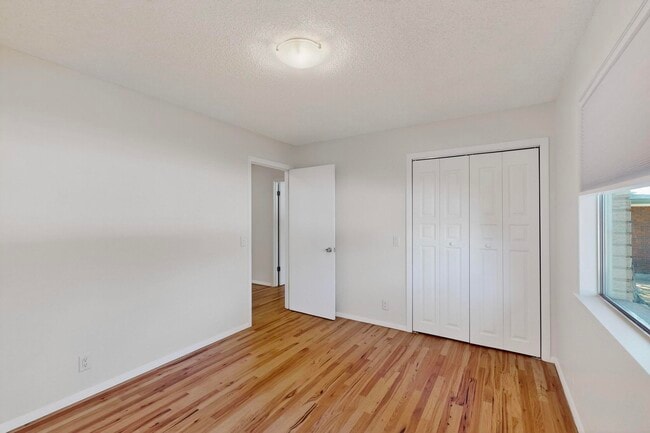 Building Photo - 3208 Texas St NE