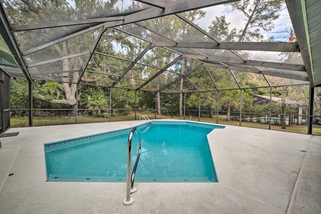 Building Photo - 6 Shumard Ct N