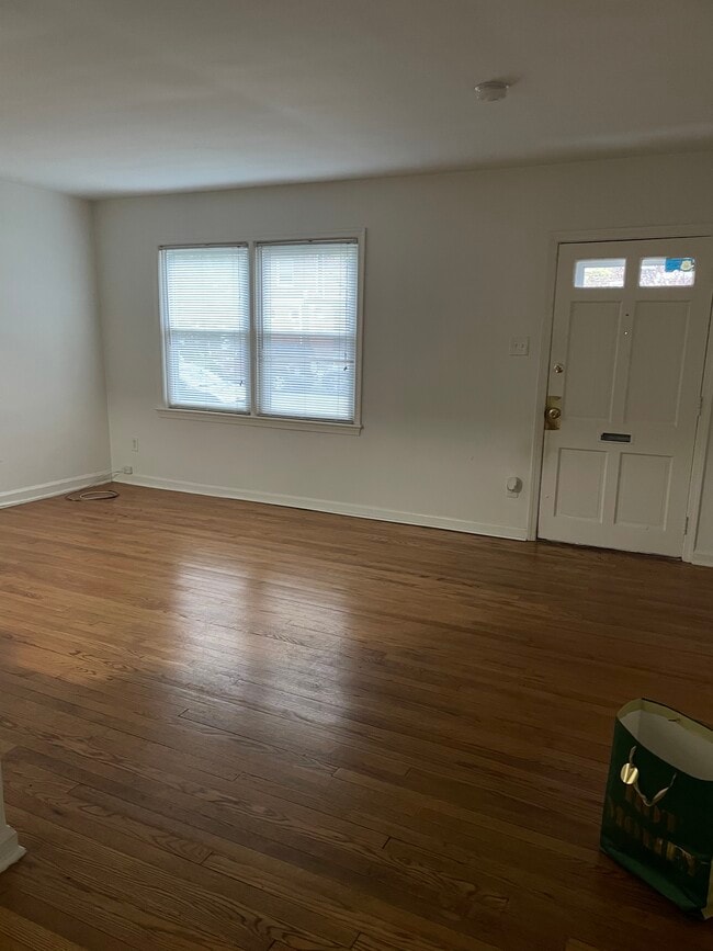 Building Photo - 2710 Fort Baker Dr SE