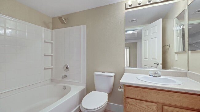 Building Photo - Fully rehabbed 3 bedroom Townhouse with 2 ...