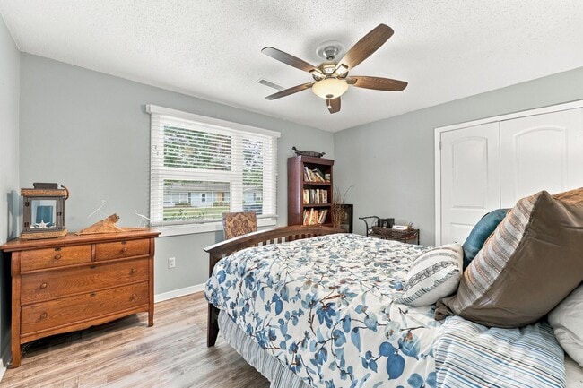 Building Photo - 620 Mallard Lake Dr