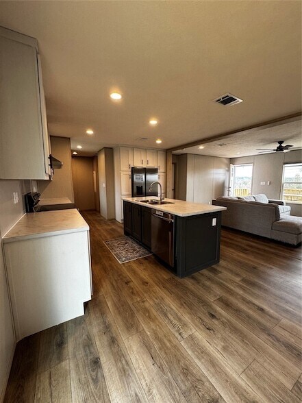 Building Photo - 191 Holly Pond