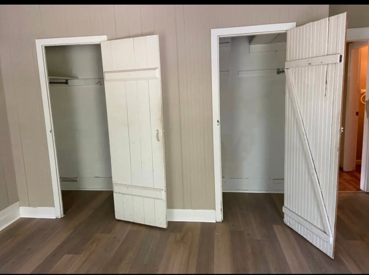 Building Photo - 522 Fleming St