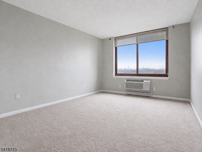 Building Photo - 100 Old Palisade Rd