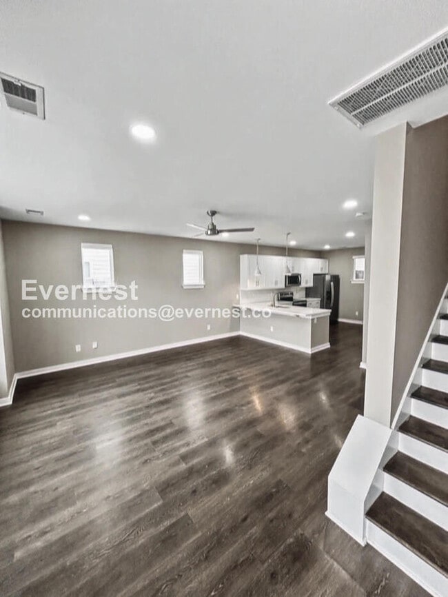 Building Photo - 608 Mason Ward Pl