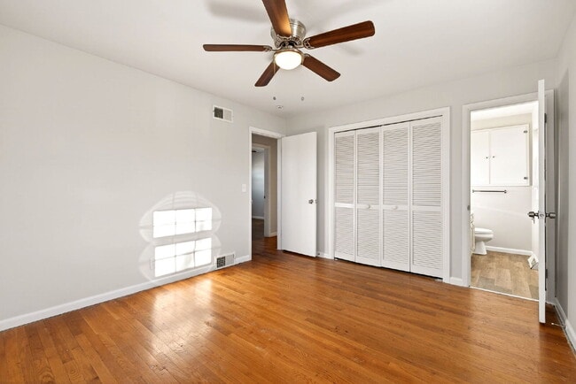 Building Photo - 8980 Cherry Blossom Ln