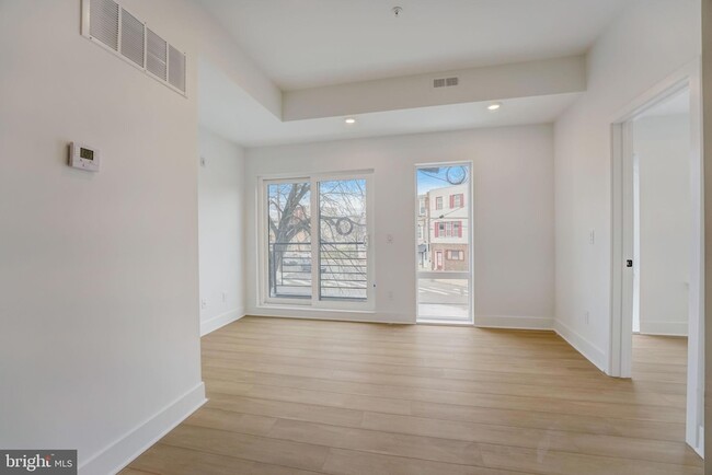 Building Photo - 4200 Lancaster Ave