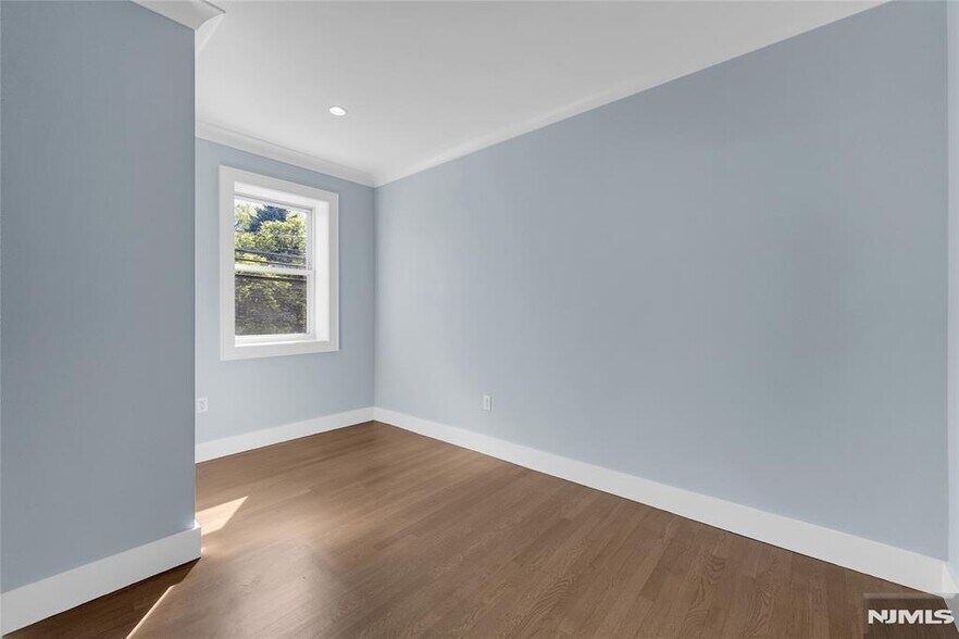 Building Photo - 227 Columbia Ave