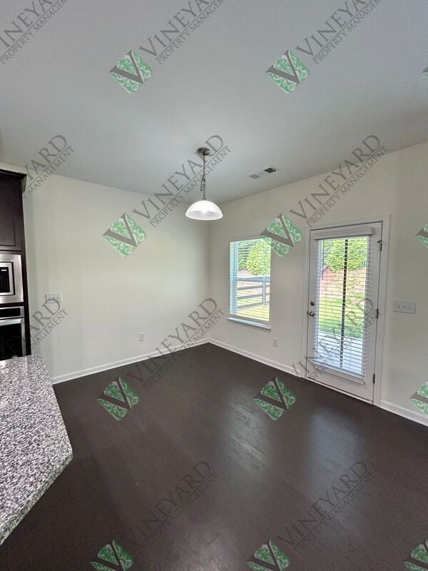 Building Photo - 4510 Sandy Creek Dr