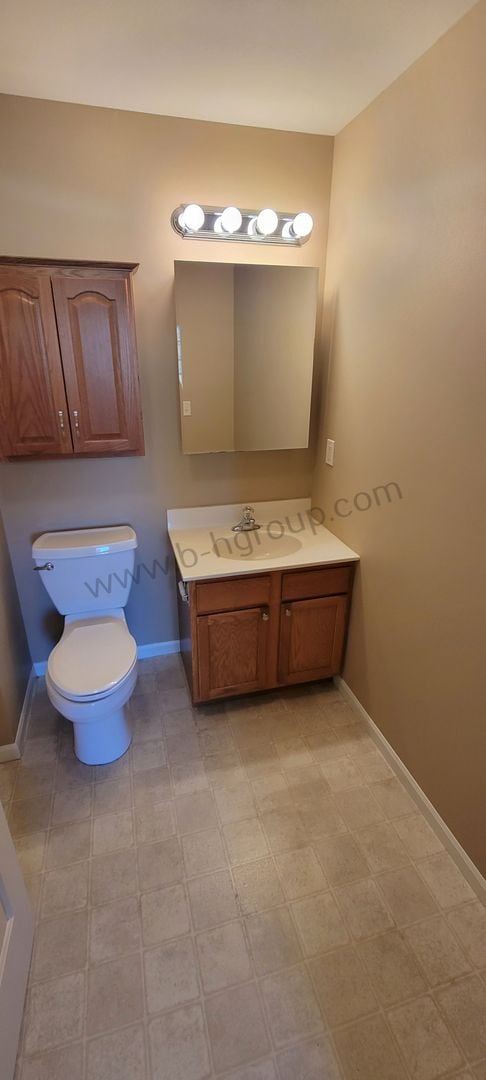 Building Photo - Sun Pointe Village Condo