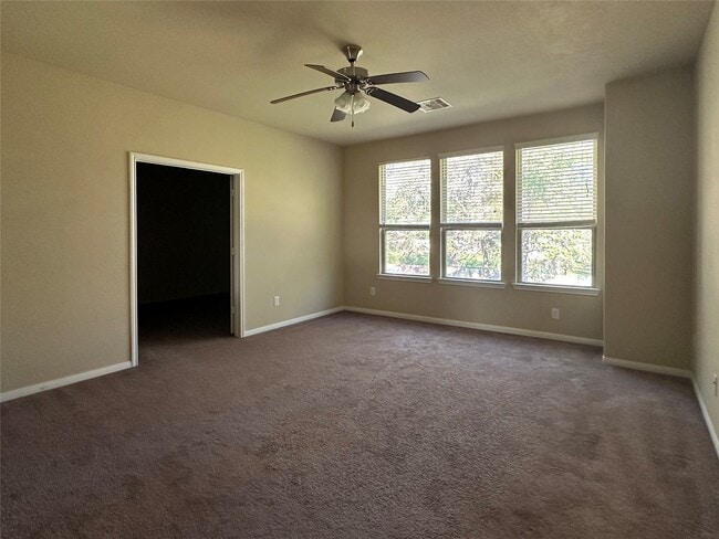 Building Photo - 2438 Garden Falls Dr