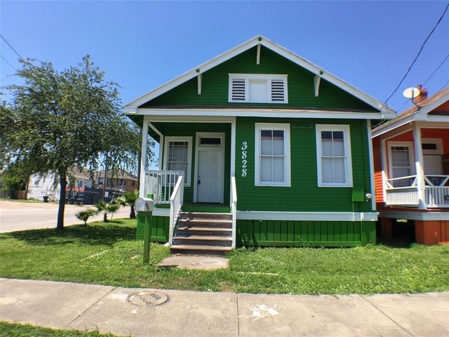 Building Photo - 3824 Avenue M 1/2