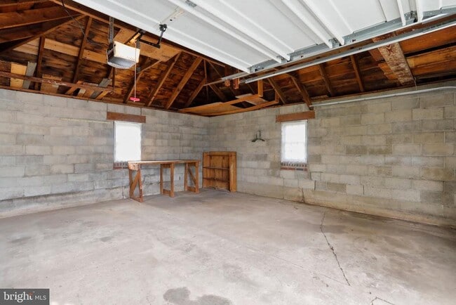 Building Photo - 502 Wayne Ave