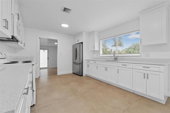 Building Photo - 21825 SW 154th Ave