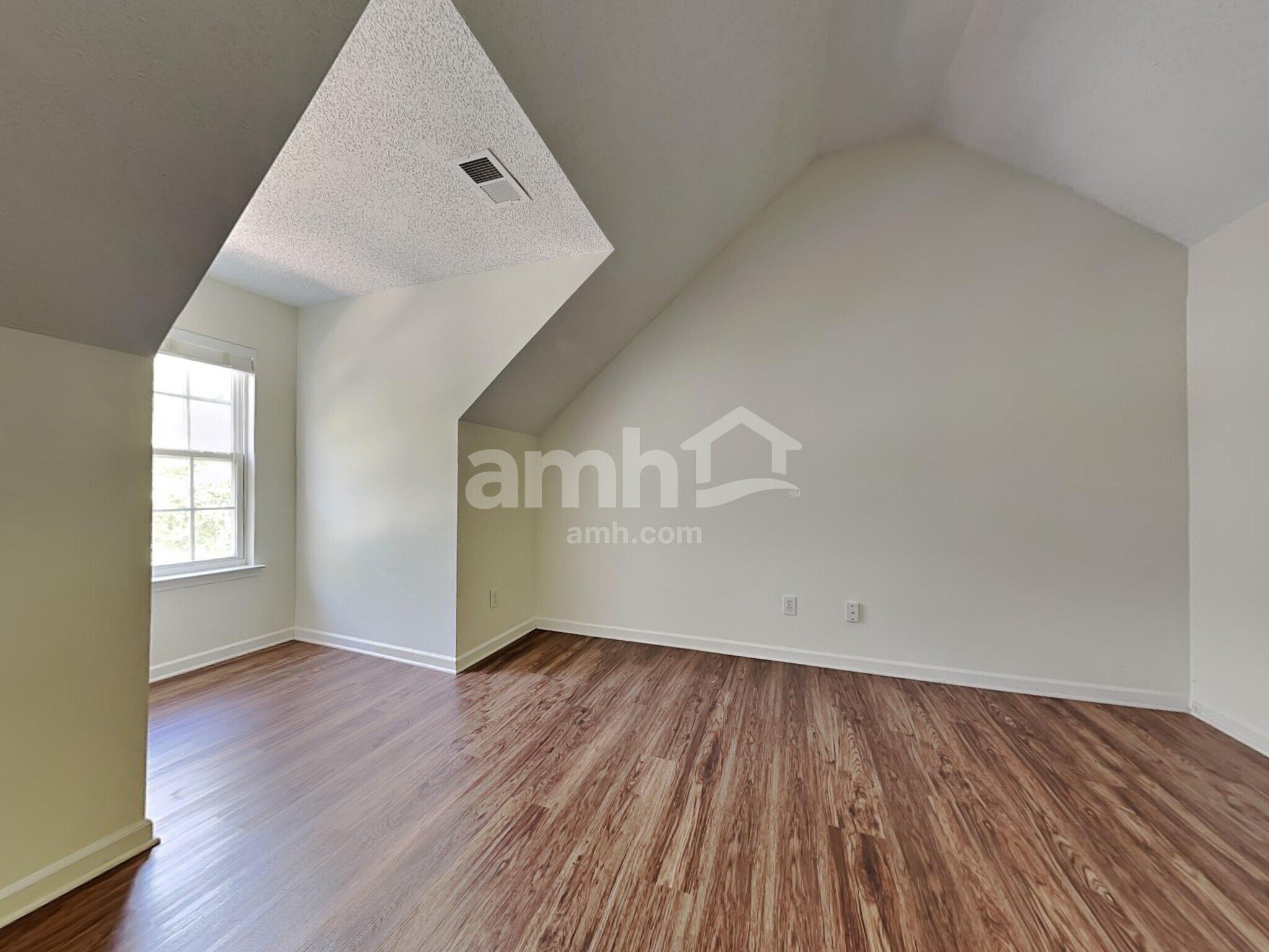 Building Photo - 500 Pawley Dr