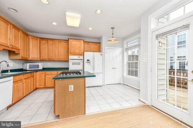 Building Photo - 8105 Quinn Terrace