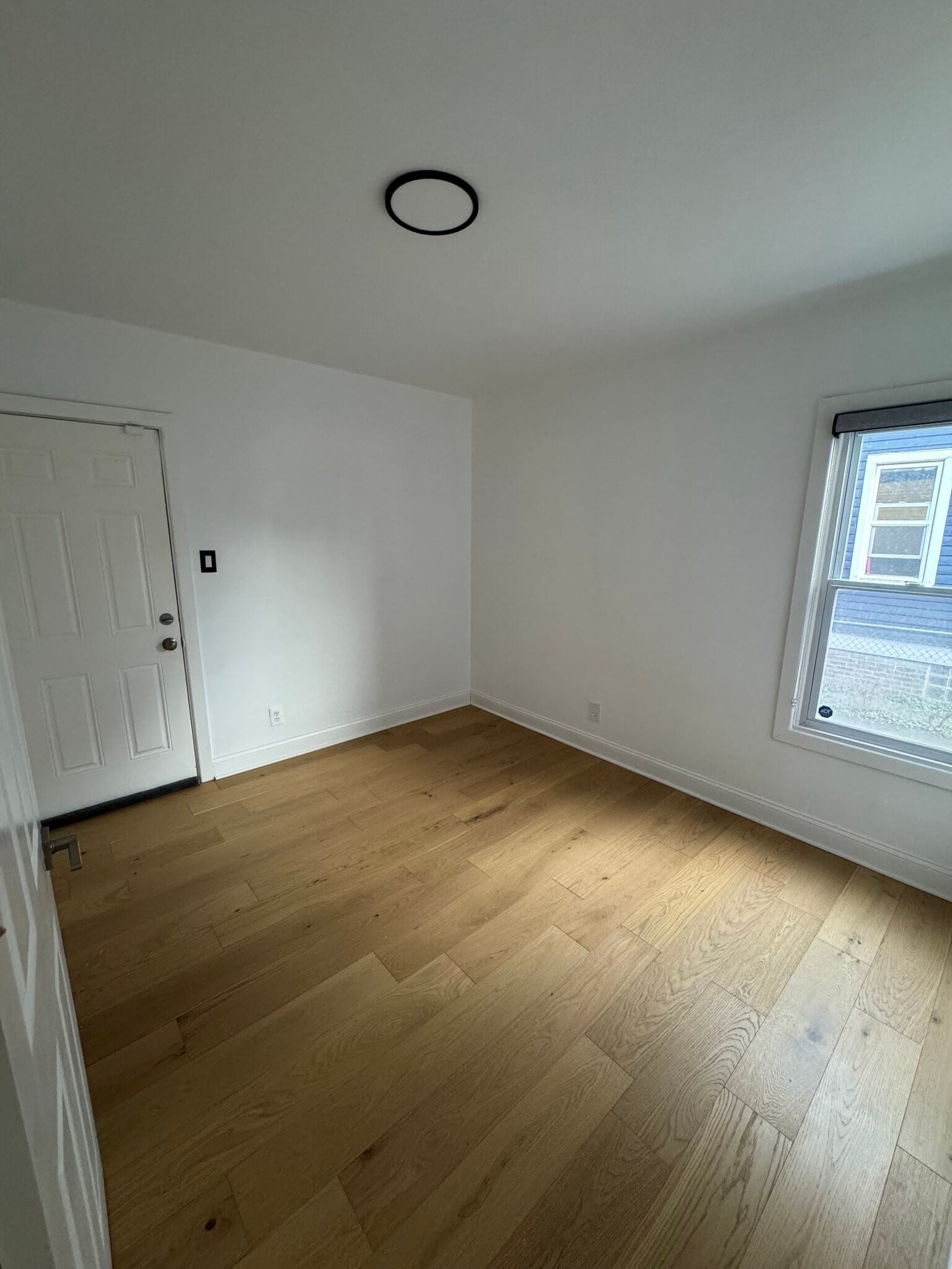 Building Photo - 15318 Murray Hill St