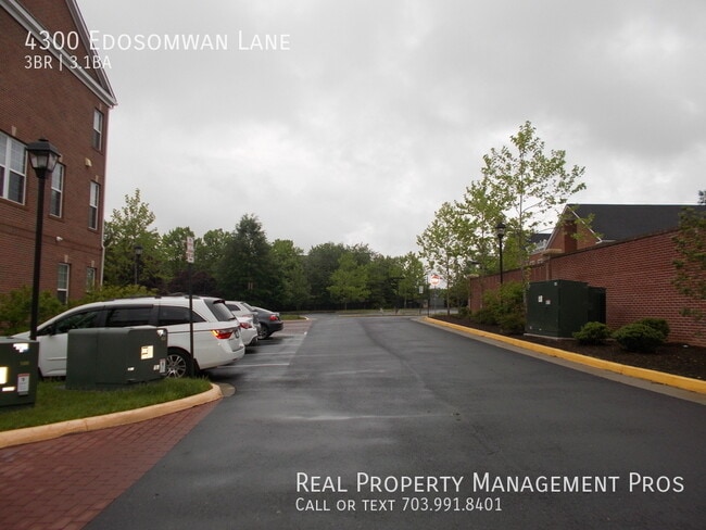 Building Photo - 4300 Edosomwan Ln