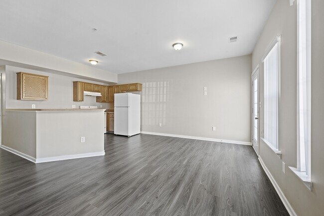 Building Photo - 14194 Webster Dr