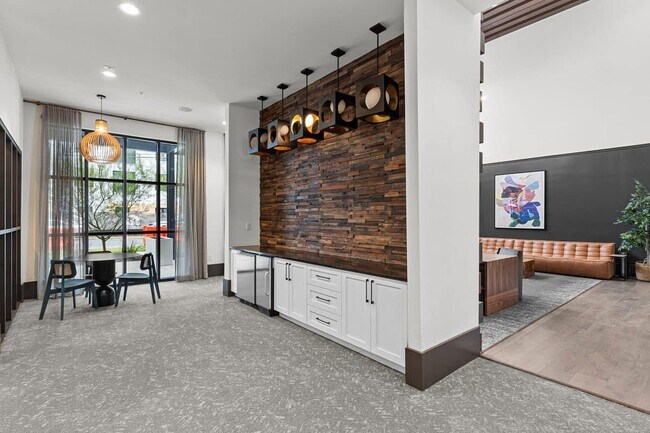 Building Photo - 3706 Goodwin Ave