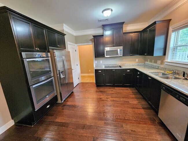 Building Photo - Spacious cul-de-sac home in Grovetown