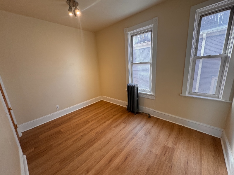 Building Photo - 2112 W Greenfield Ave