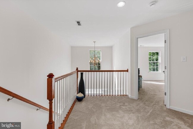 Building Photo - 406 Arnold Dr