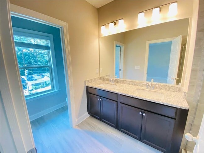 Building Photo - 1815 Hislop Ln