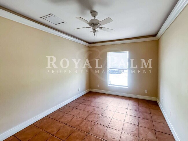 Building Photo - $600 Move-In Credit if You Apply by Dec 31st! Start Fresh in Fort Myers Before the Ball Drops – R...