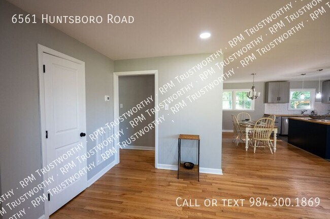 Building Photo - 6561 Huntsboro Rd