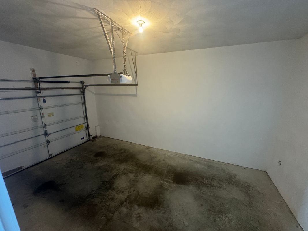 Building Photo - 9462 Bay Front Dr
