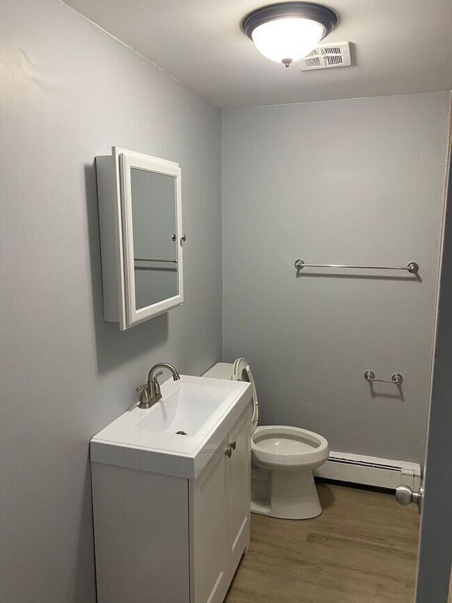 Building Photo - 3710 W 119th St