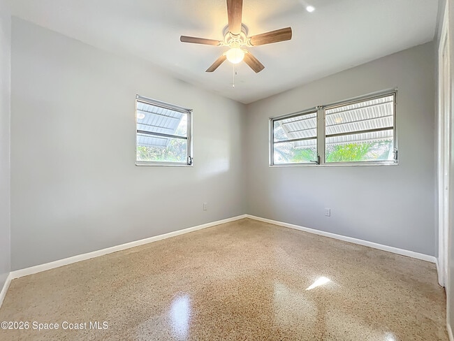 Building Photo - 1706 Cambridge Dr