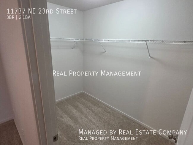 Building Photo - 11737 NE 23rd St