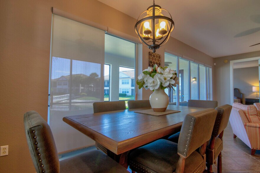 Building Photo - 8771 Coastline Ct