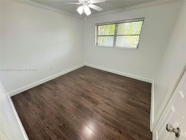 Building Photo - 5710 SW 55th St