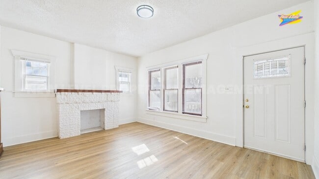 Building Photo - 362 N Holyoke Pl