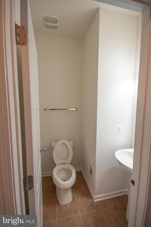 Building Photo - 23119 Sunbury St