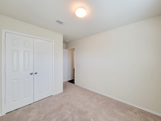 Building Photo - 5627 Savanna Pasture Rd