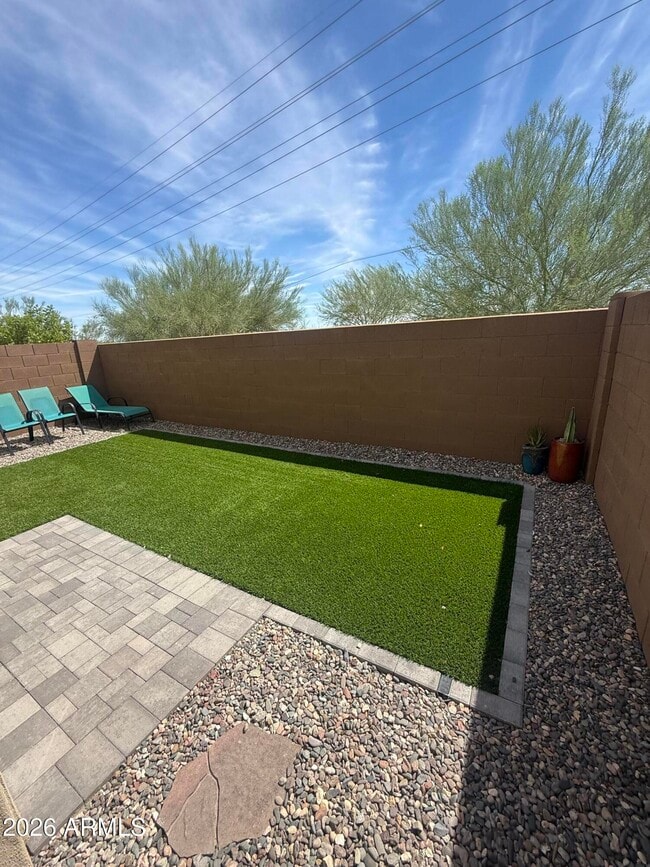 Building Photo - 5835 E Rose Garden Ln