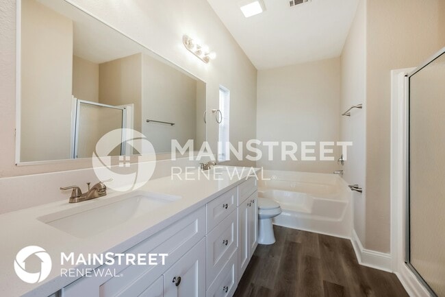 Building Photo - 3202 6th St W