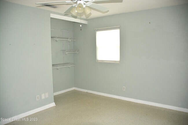 Building Photo - 1400 Glen Haven Dr