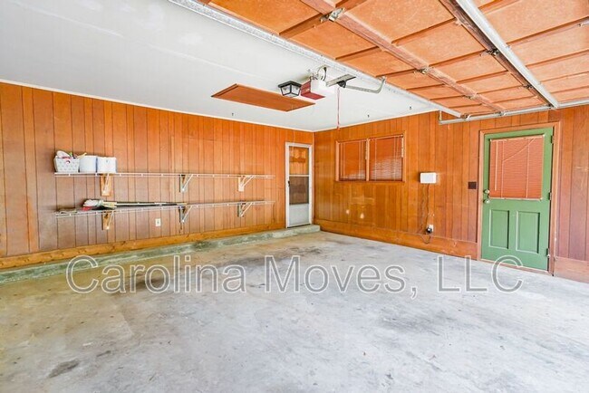 Building Photo - 403 Rosebud Ct