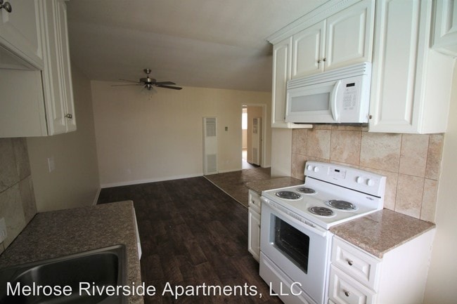 Building Photo - 4133 Melrose St