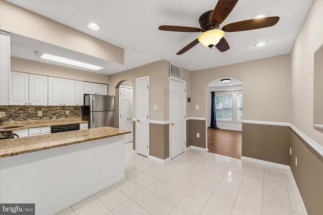 Building Photo - 129 N Duke Dr