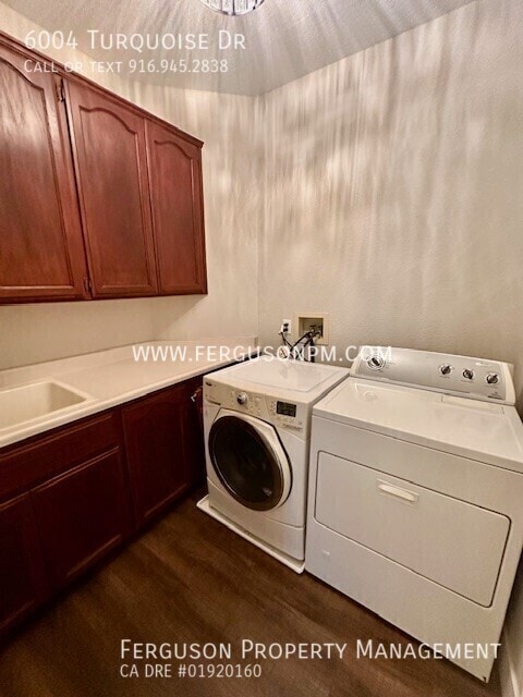 Building Photo - 6004 Turquoise Dr